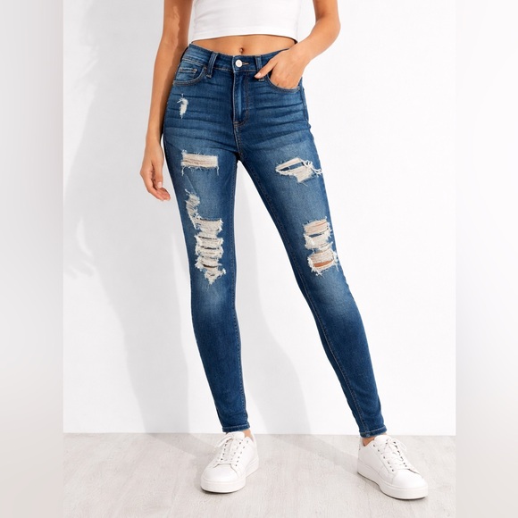 Hollister Denim - NWT/Hollister High-Rise Super Skinny Jeans 000R W23 Distressed
